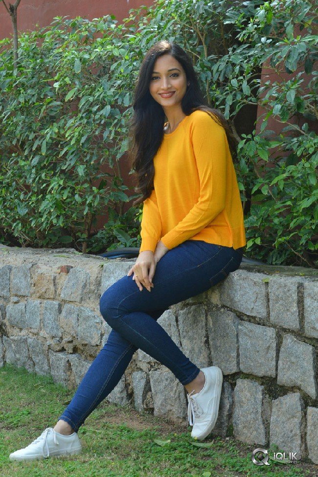 Srinidhi-Shetty-New-Photos